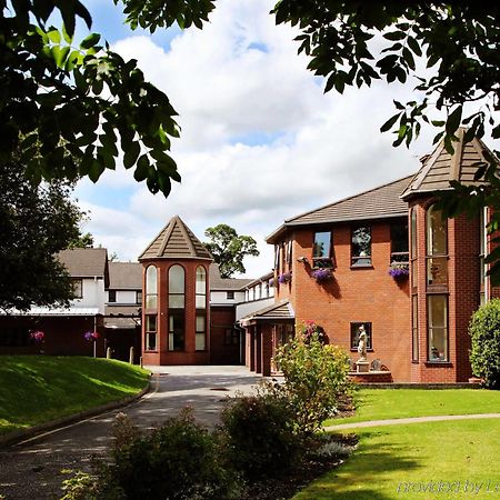 Beaufort Park Hotel Mold Extérieur photo
