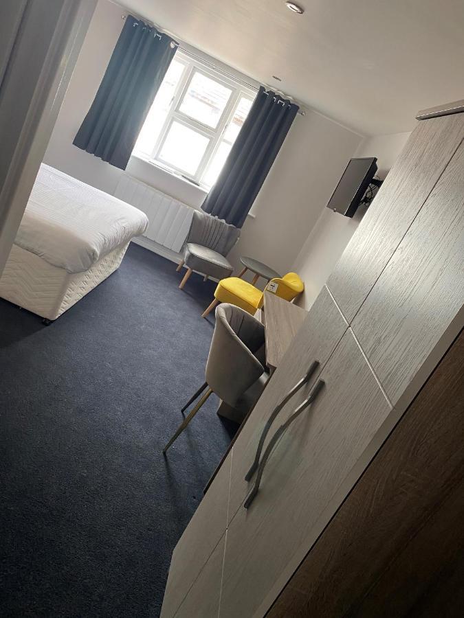Beaufort Park Hotel Mold Extérieur photo