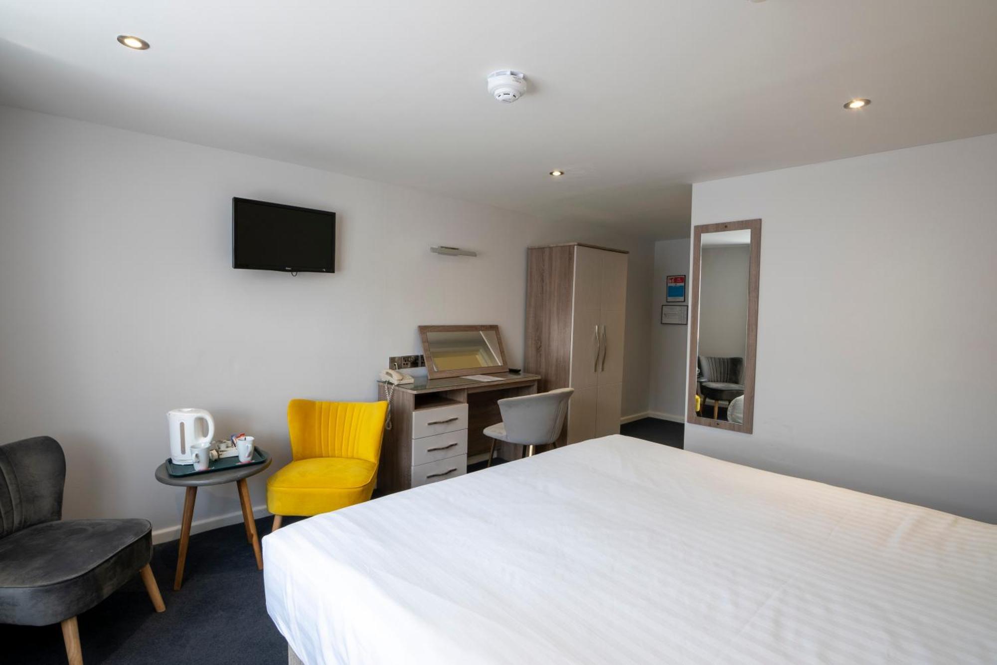 Beaufort Park Hotel Mold Extérieur photo