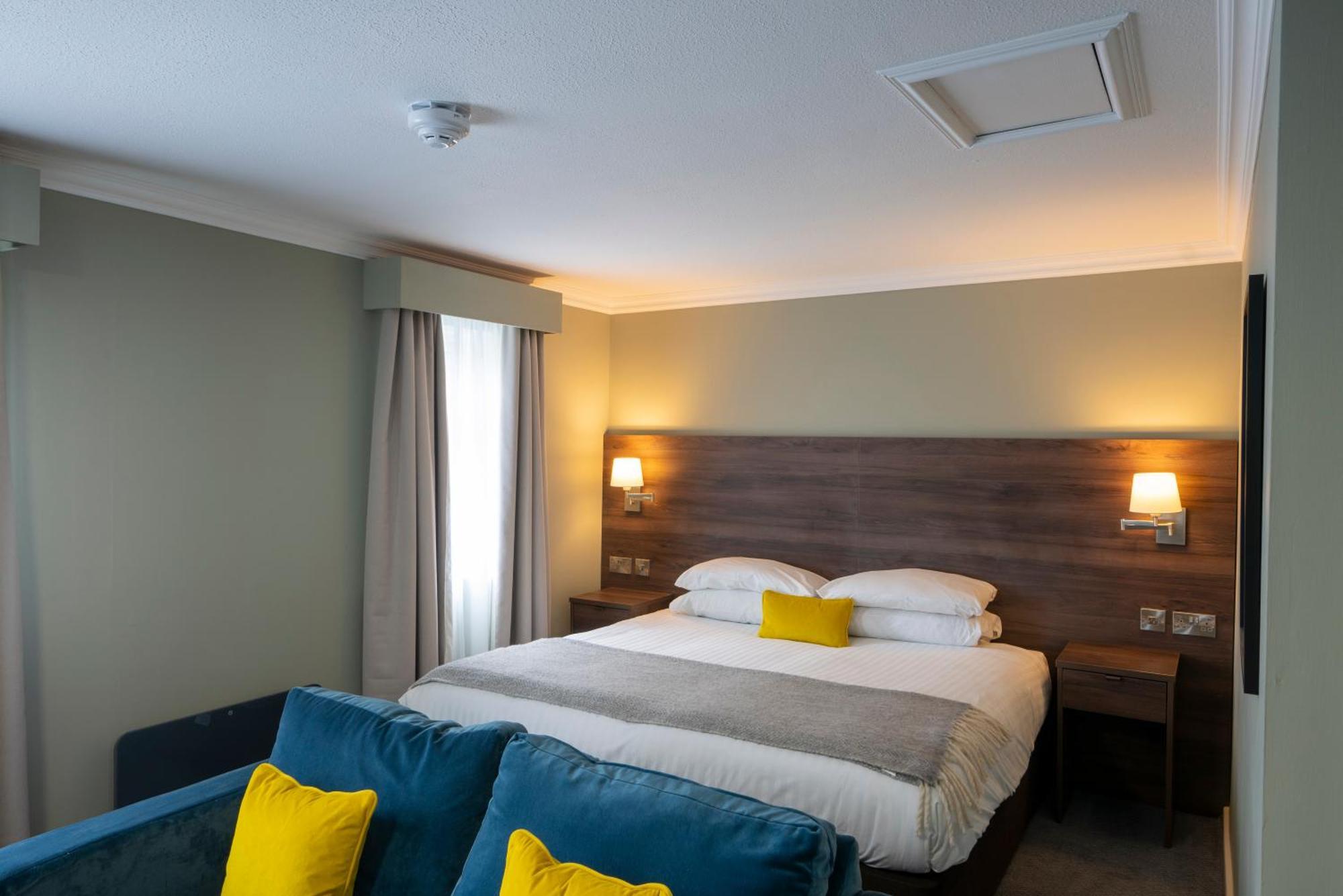 Beaufort Park Hotel Mold Extérieur photo