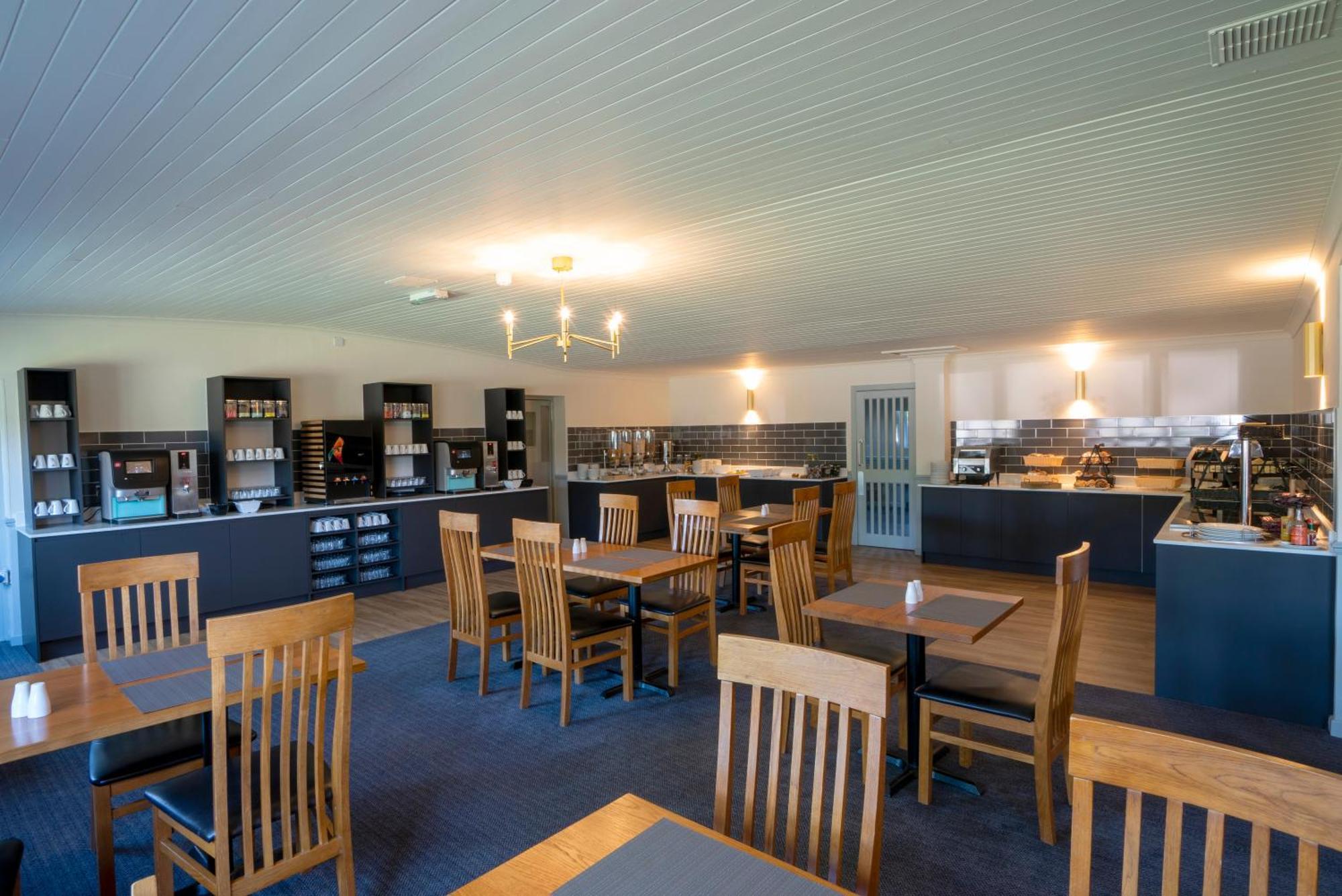 Beaufort Park Hotel Mold Extérieur photo