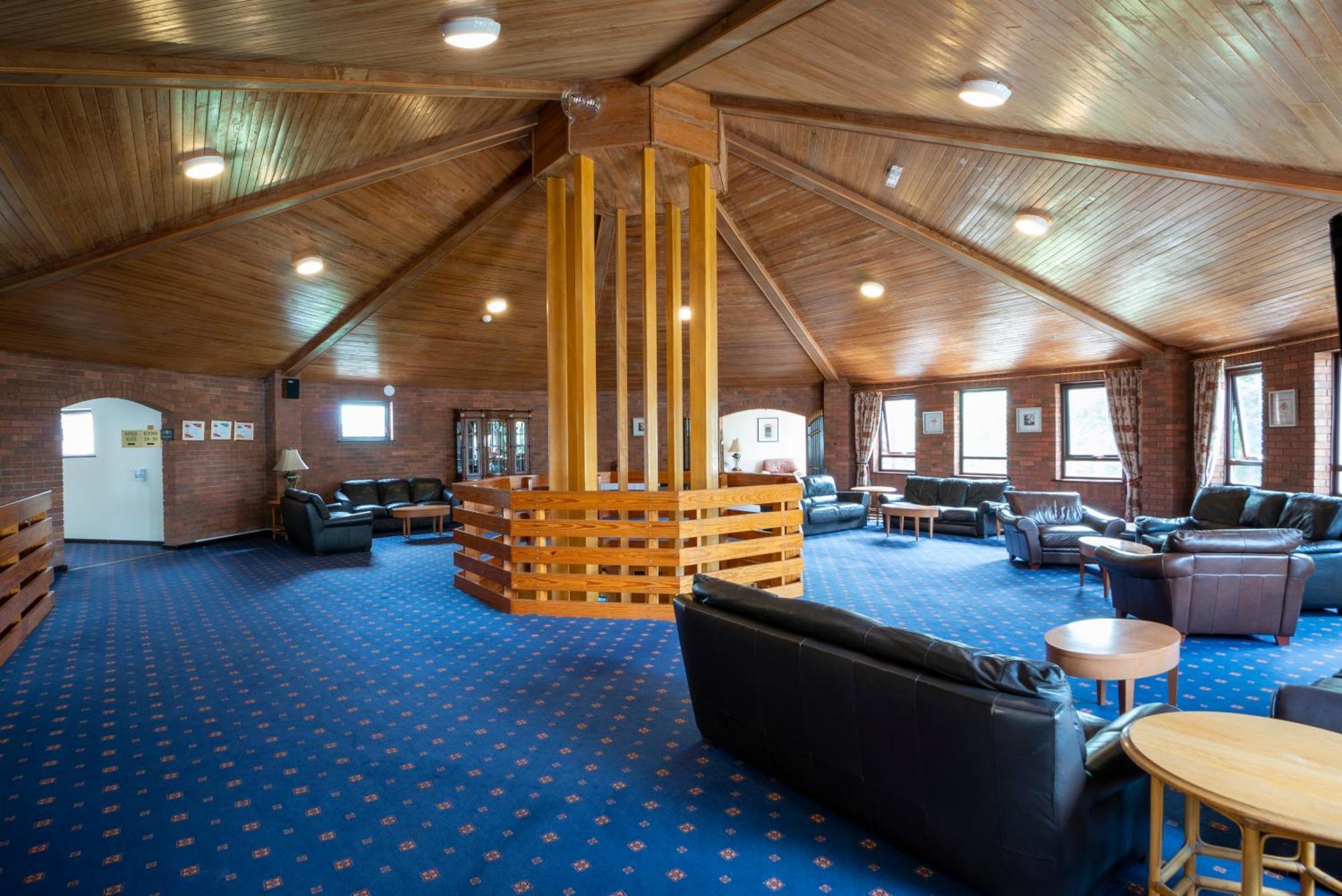 Beaufort Park Hotel Mold Extérieur photo