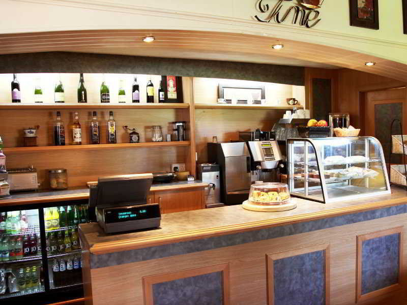 Beaufort Park Hotel Mold Extérieur photo