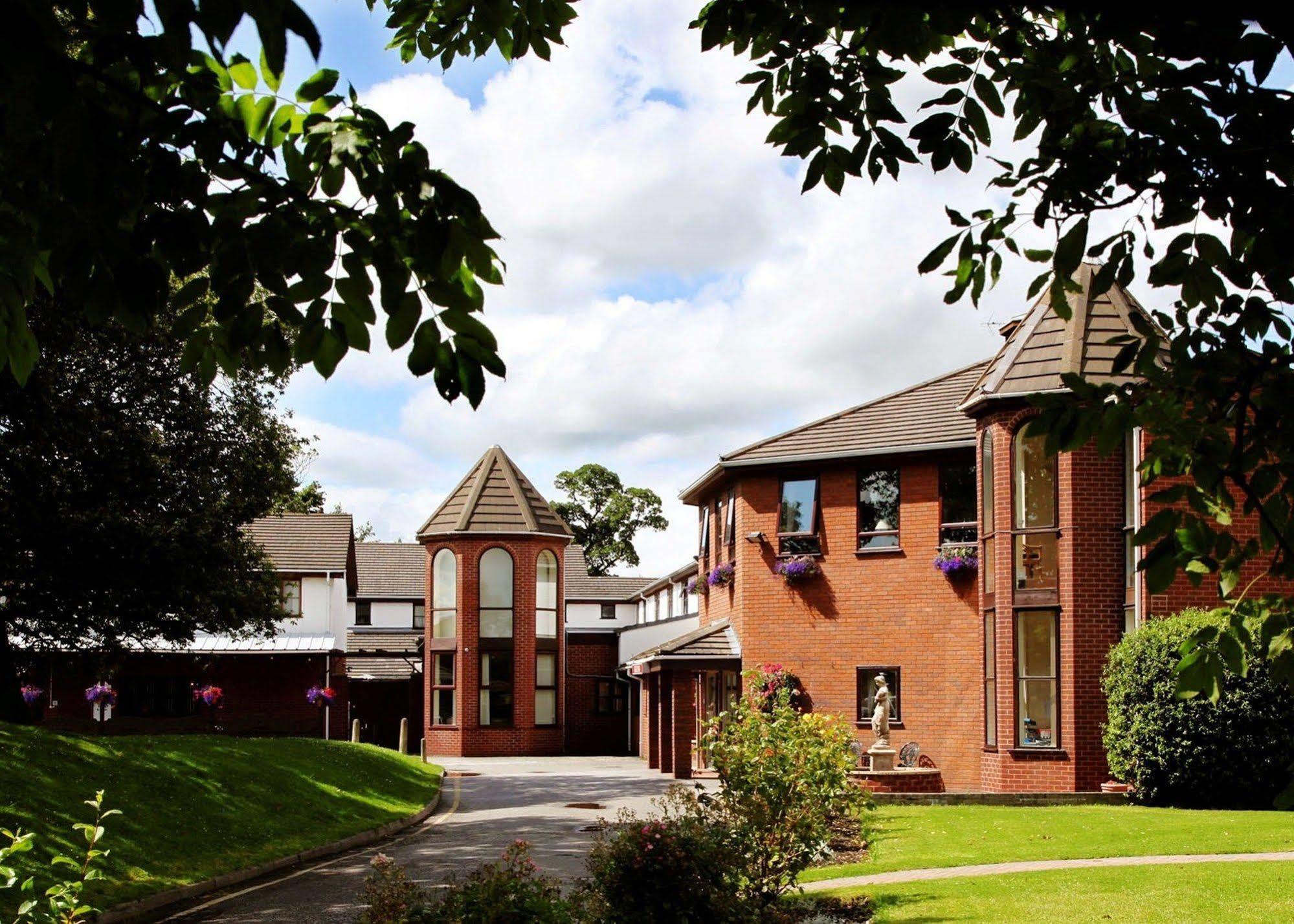 Beaufort Park Hotel Mold Extérieur photo