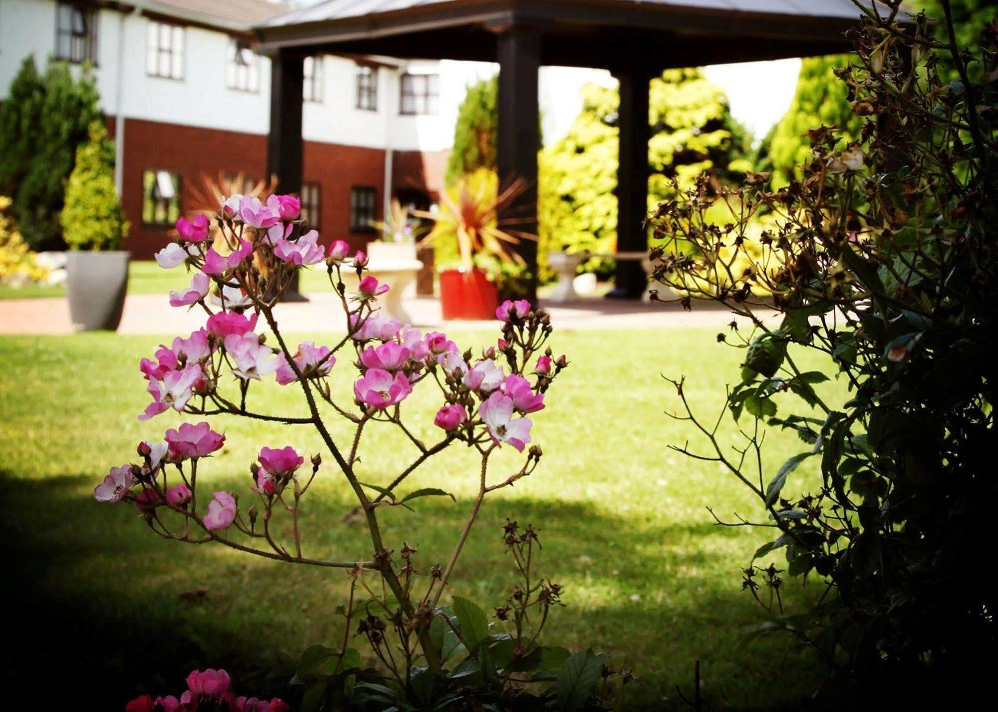 Beaufort Park Hotel Mold Extérieur photo