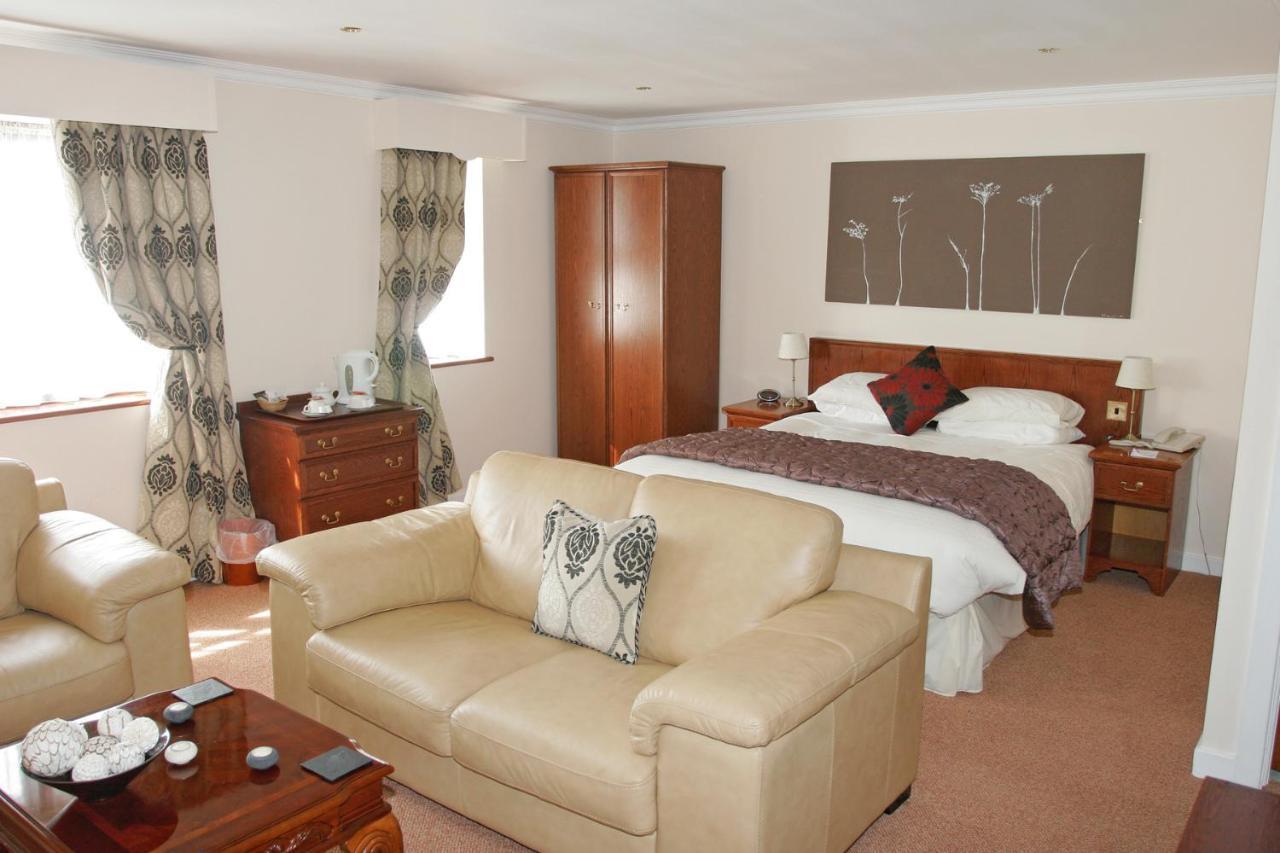 Beaufort Park Hotel Mold Extérieur photo